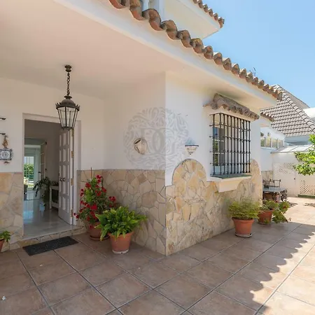 Center By Dahlia Group Holiday home *