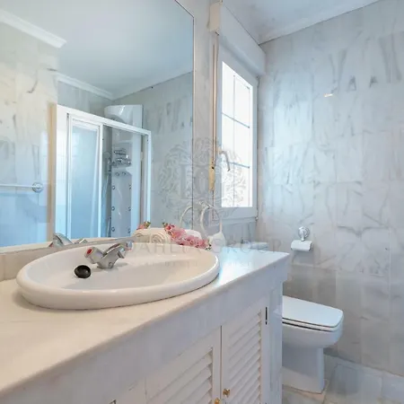 Center By Dahlia Group Holiday home *